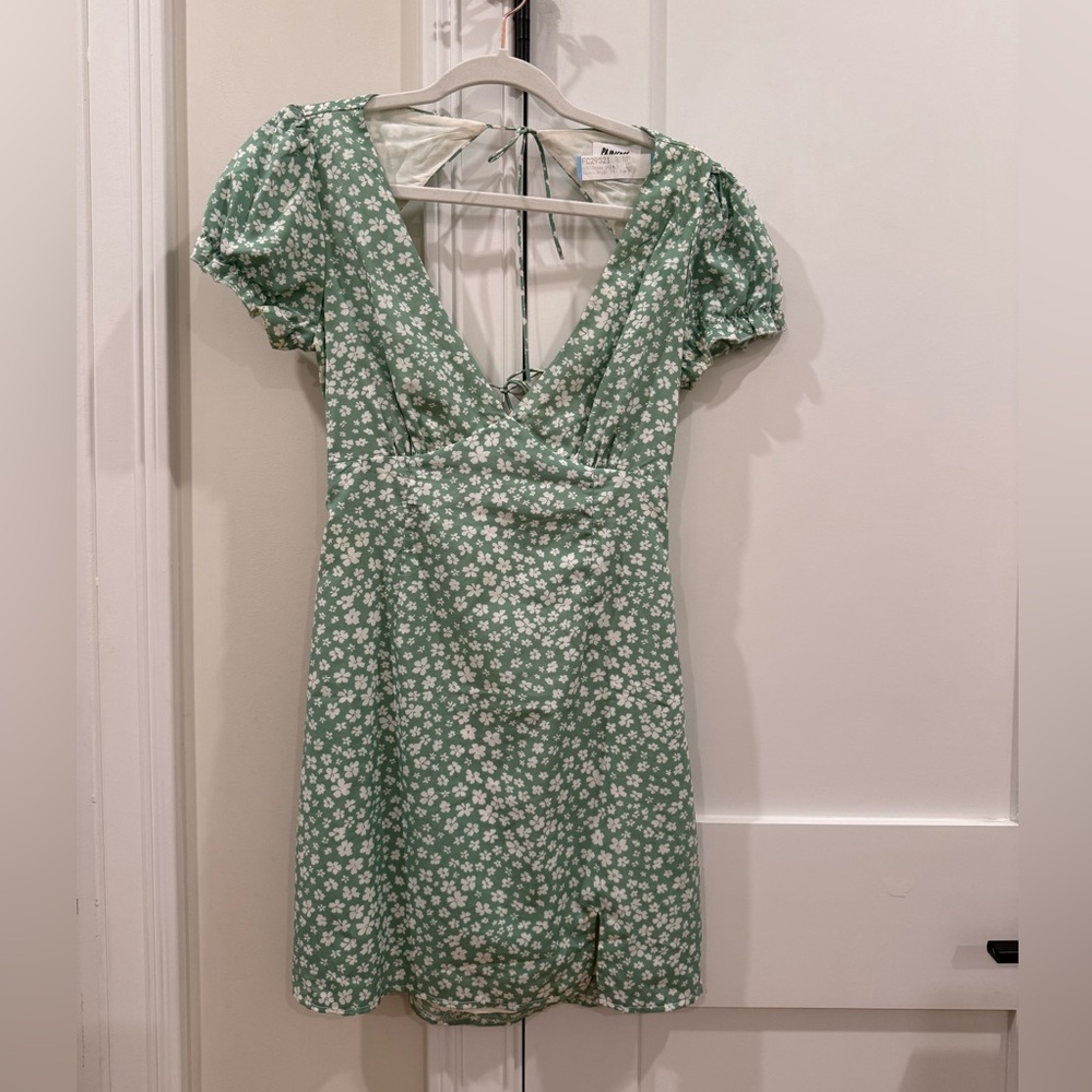 Princess Polly Green Sundress with Puff Sleeves and Scoop Neck
